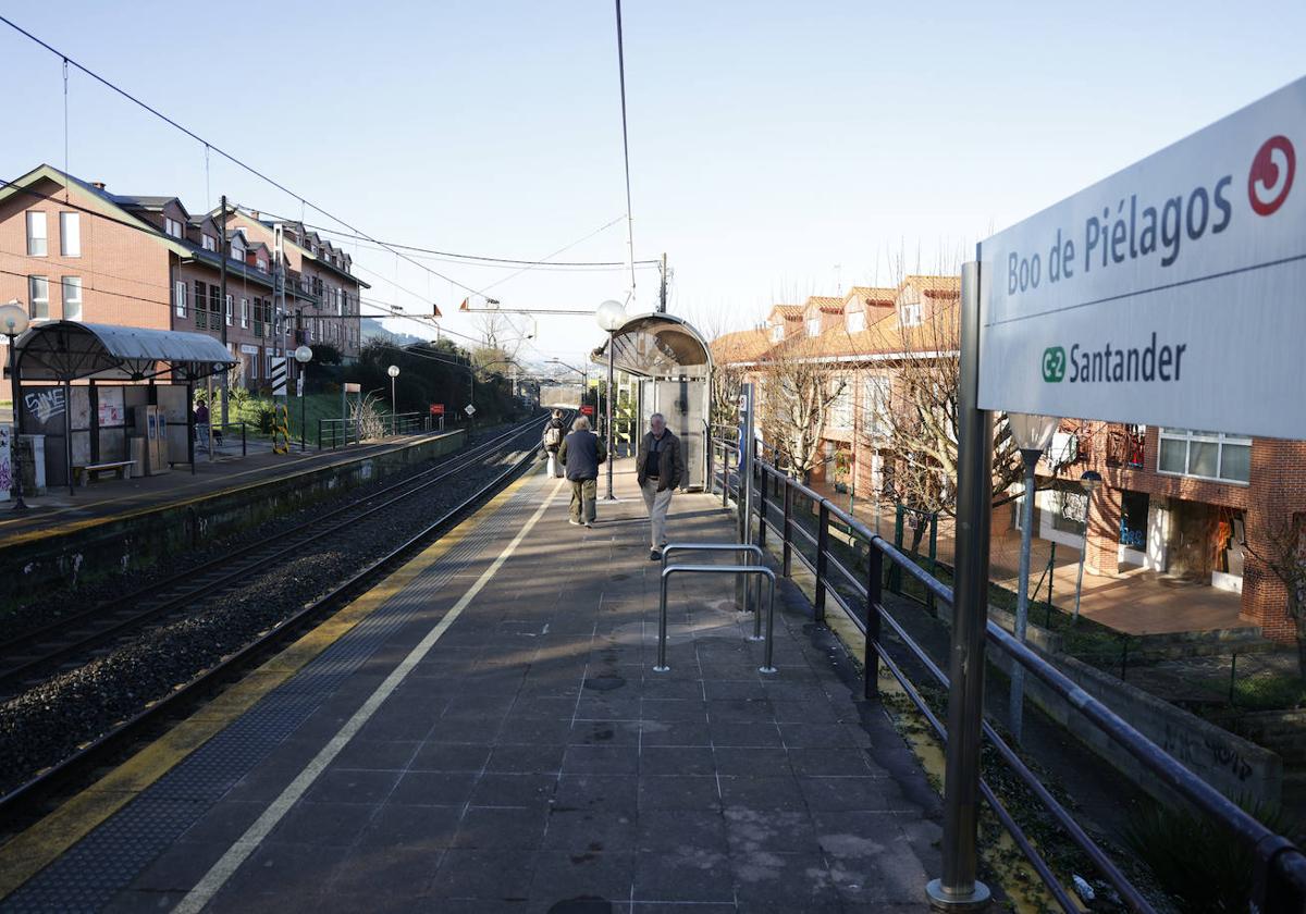 Estación de Boo de Piélagos, donde murió Carlos Cubillas, de 21 años, el sábado.