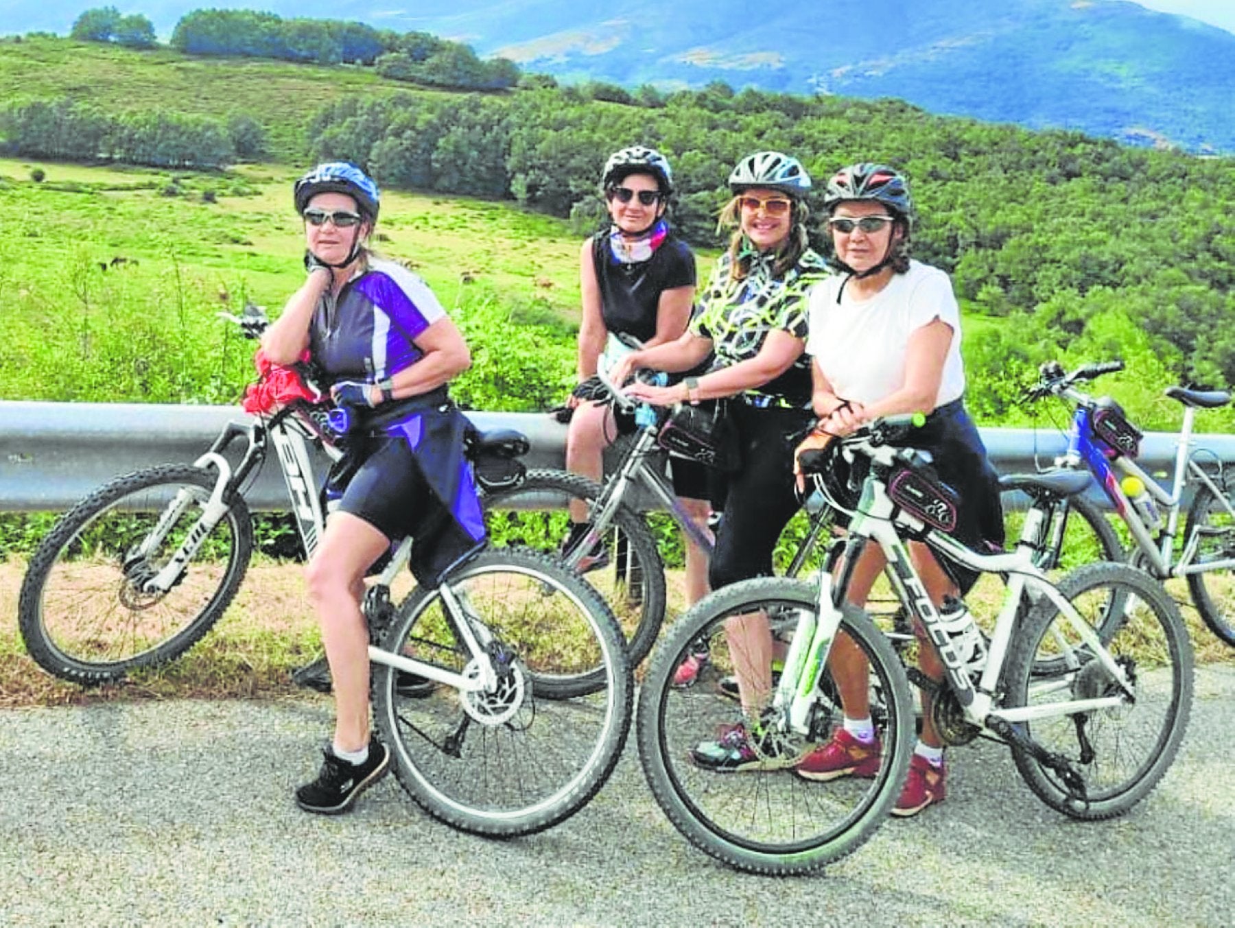 Las cuatro campurrianas, Maribel Fernández, Marimer Navarro, Pilar Lorenzo y Rosa Medrano, autoras de libro.