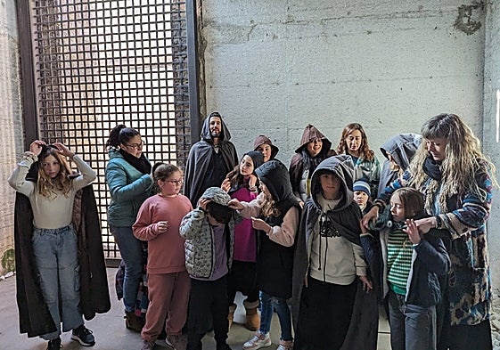 Participantes en el taller celebrado en la Torre del Infantado de la villa de Potes