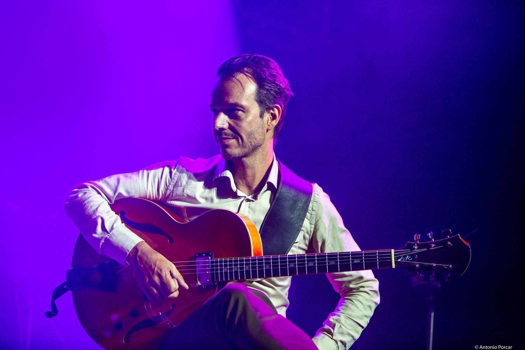 El guitarrista y compositor de jazz holandés Jesse van Ruller.