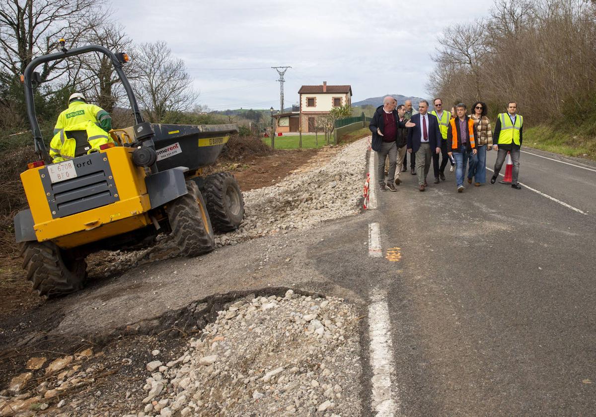 Comienzan las obras del paseo que unirá La Cavada y el barrio de Arriba en Riotuerto