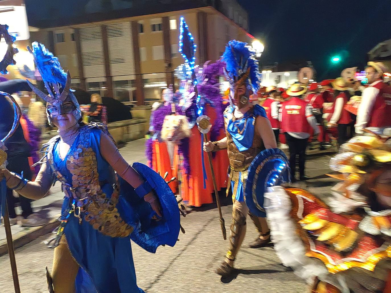 La Avenida Luis de la Concha reunió a todos los participantes antes del desfile