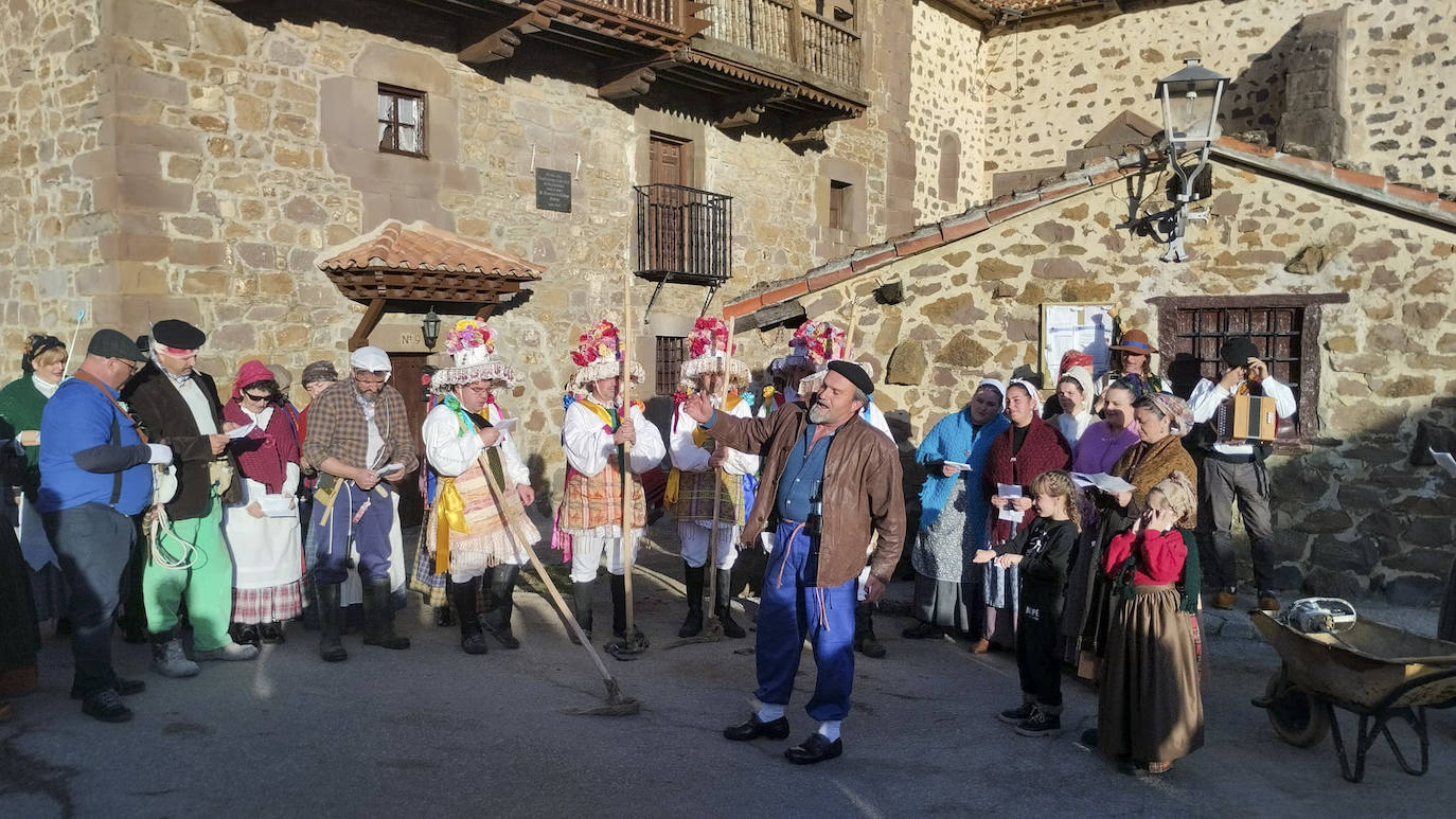 Polaciones vivió su gran día con el regreso de sus tradicionales Zamarrones 