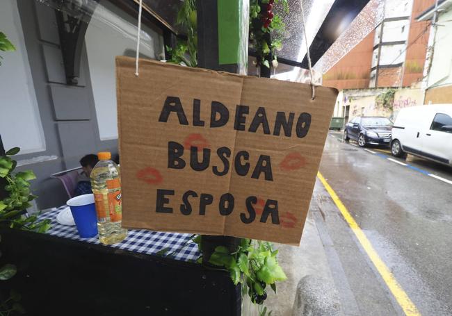 Como dice el himno, 'aunque nieve o haya truenos, en Santoña es Carnaval'.