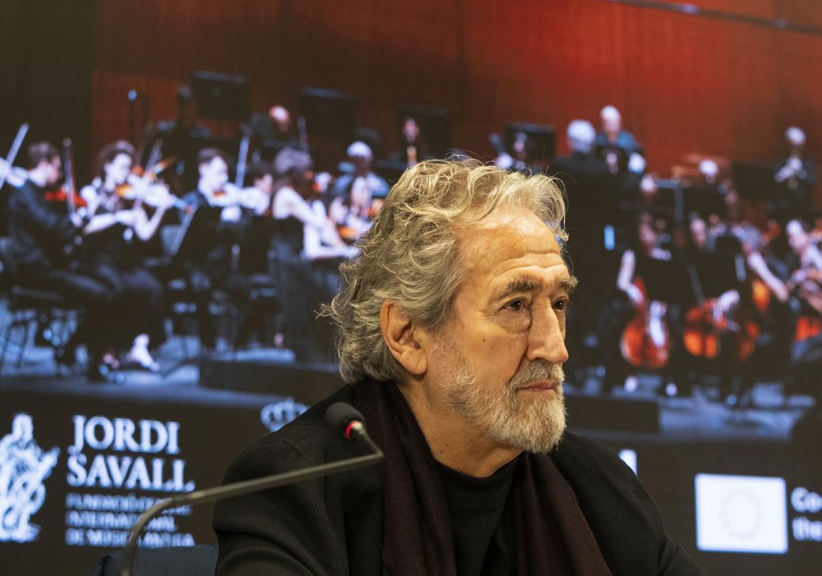 Jordi Savall, ayer, en el Palacio de Festivales donde explicó el proyecto formativo Yocpa que ha impartido.