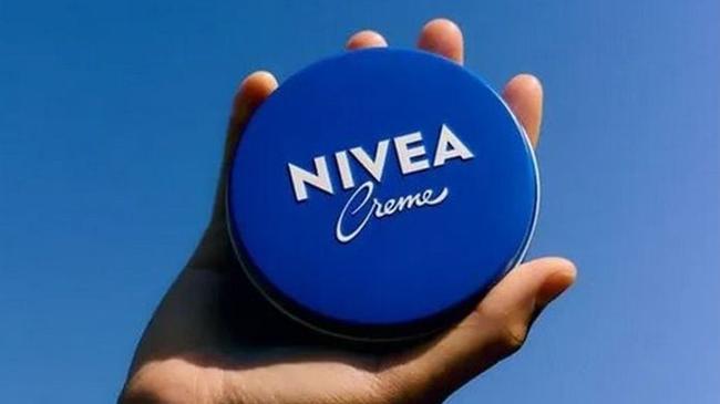 Imagen después - La Nivea de lata de toda la vida triunfa generación tras generación