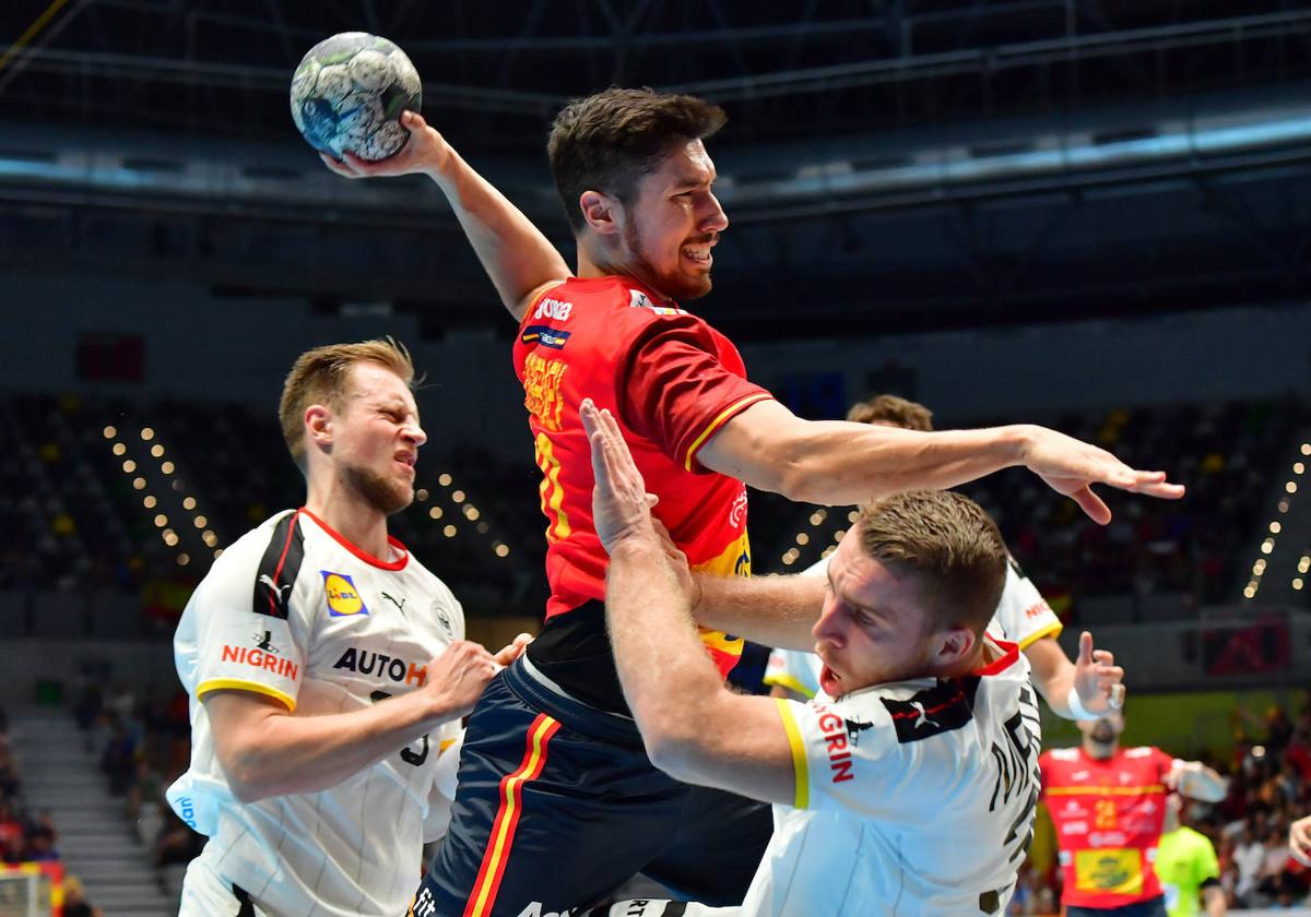 Álex Dujshebaev, en un partido de la EHFEuro Cup ante Alemania.