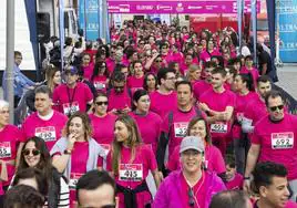 Cerca de 750 personas participaron el año pasado en la Marcha de la Mujer de El Diario Montañés.