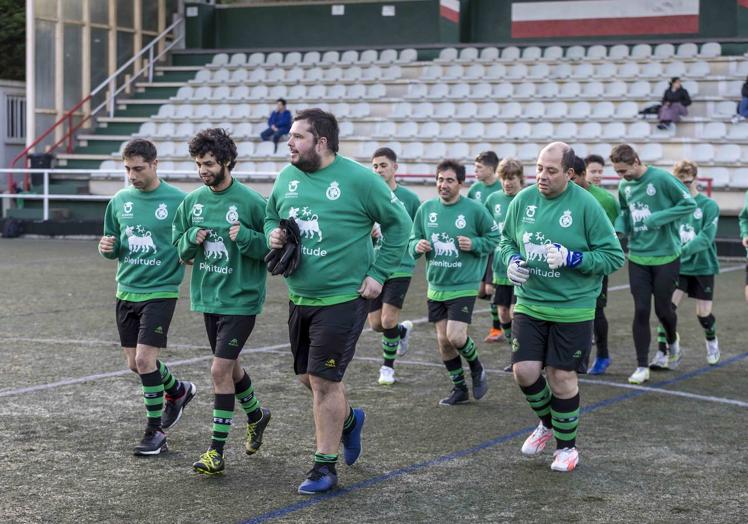 Calentamiento, antes de darle al balón.