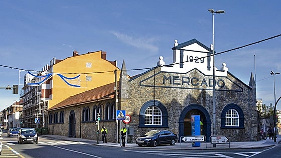 El Mercado de Sarón acoge este sábado la primera Feria Vintage de antigüedades