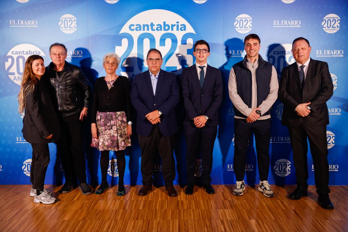 Marina Gómez, Raúl Gómez Samperio, Maricruz Gutiérrez, José Paino, José González, David Fernández y Jesús Blanco. 