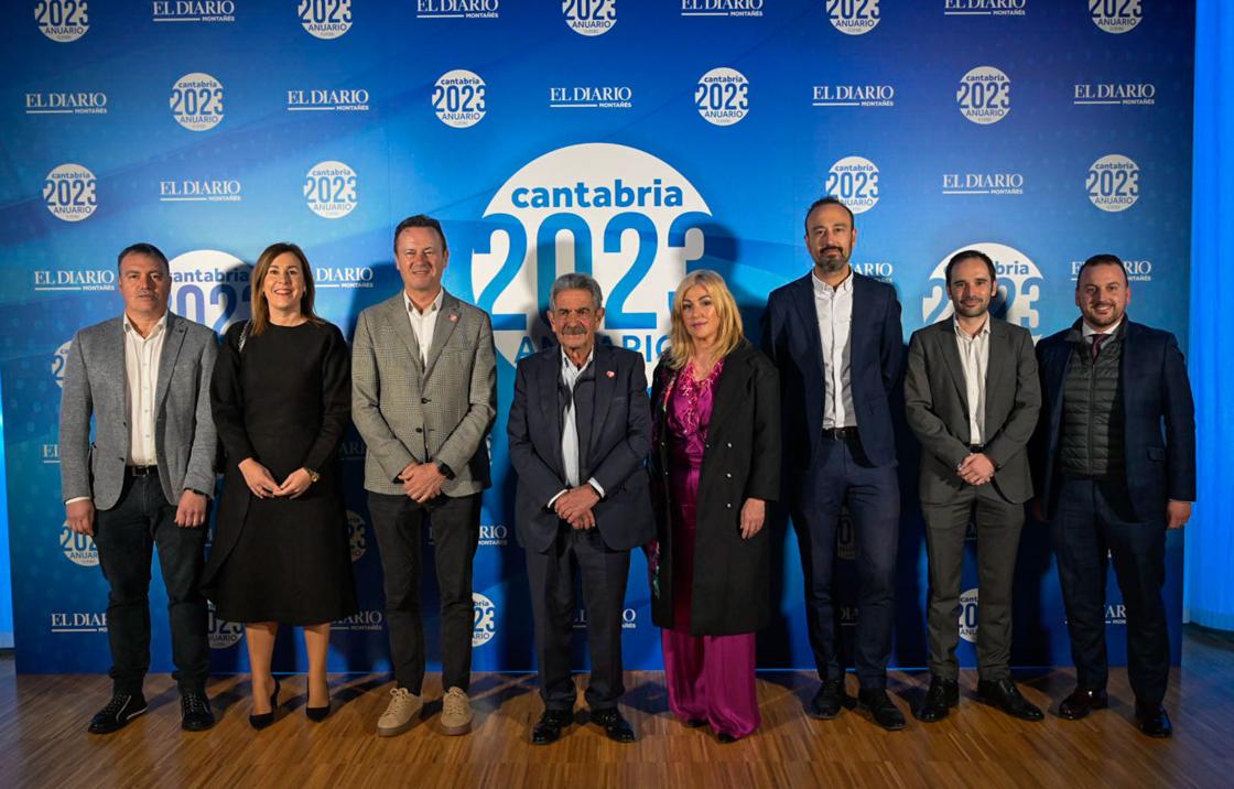 Jesús Ramón Ochoa, María Higuera, Guillermo Blanco, Miguel Ángel Revilla, Rosa Díaz, Javier López Estrada, Diego Garcia y Héctor Porras.