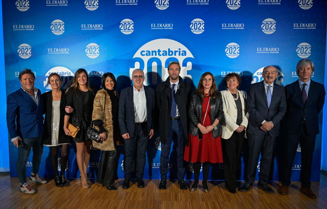 Vicente Nieto, Paula Rodríguez, Verónica Revilla, Ángela Arce, Pedro Hernando, Felipe Piña, Paula Fernández, María Teresa Noceda, José María Mazón y Carlos Víctor Pajares.