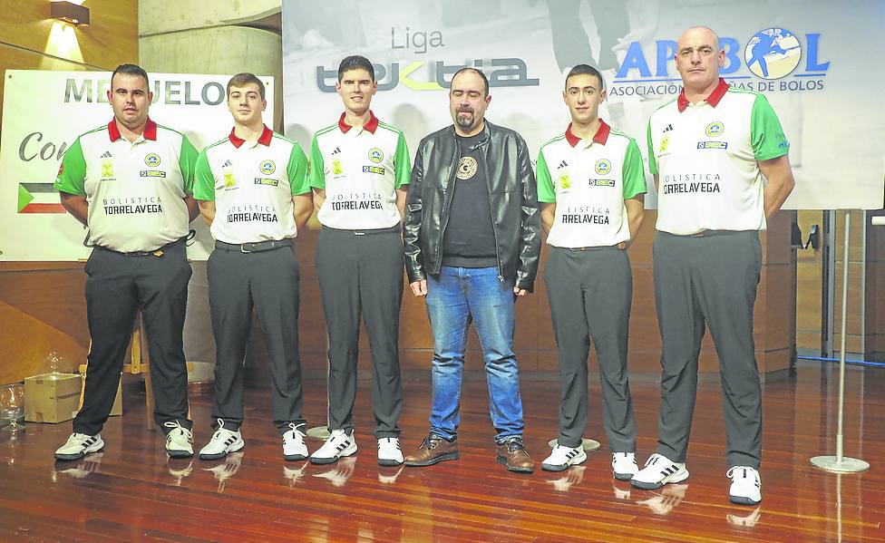 Mario Herrero, Néstor Viar, Jairo Arozamena, Edu Ingelmo, Marcos Sobejano y Lolo Lavid.