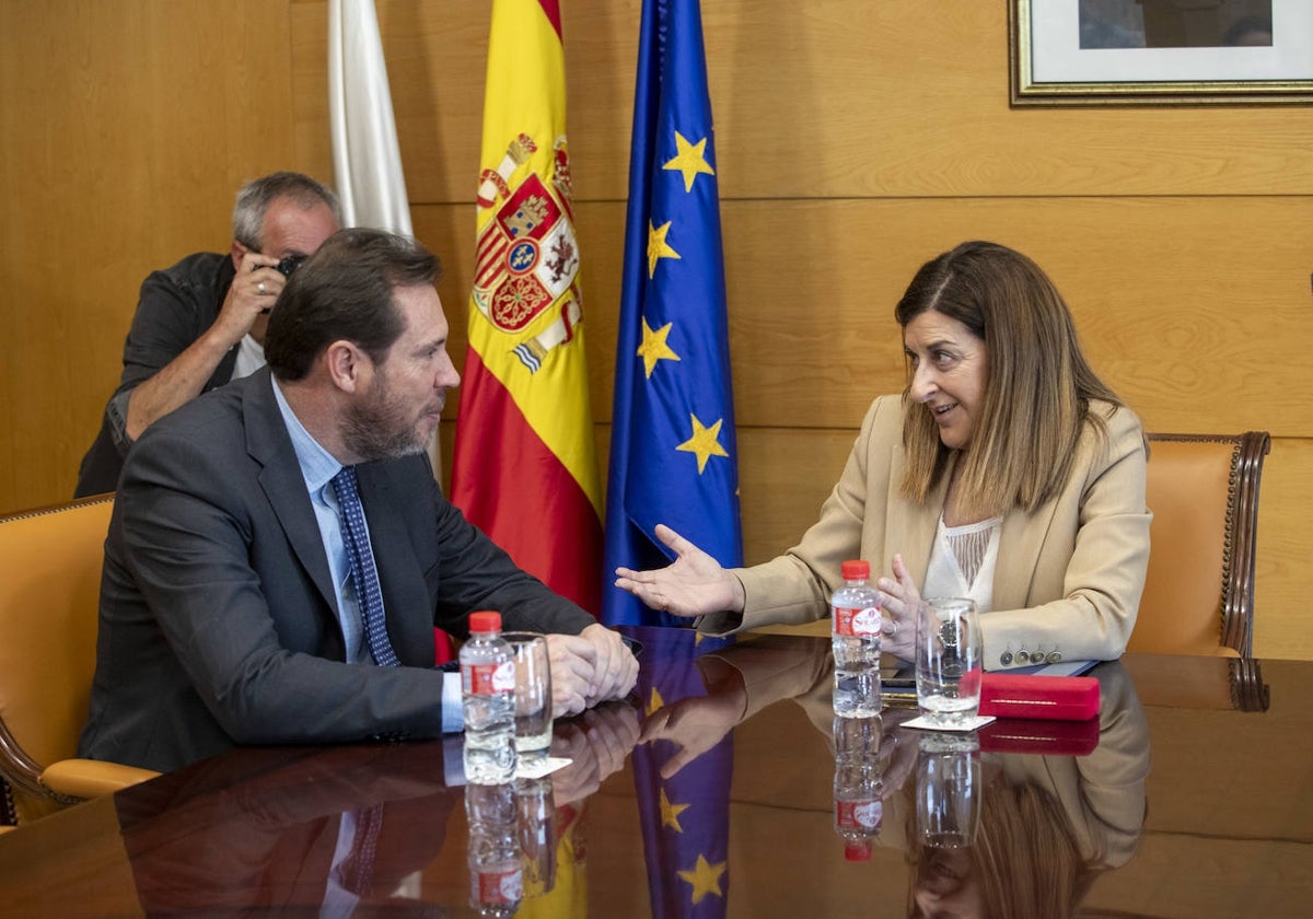 Primera visita del ministro Puente a Cantabria