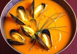 Sopa picante de mejillones.