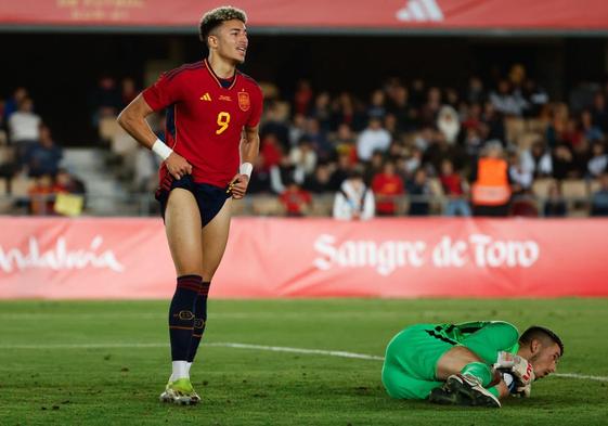 Mateo Joseph se lamenta durante un lance del encuentro.