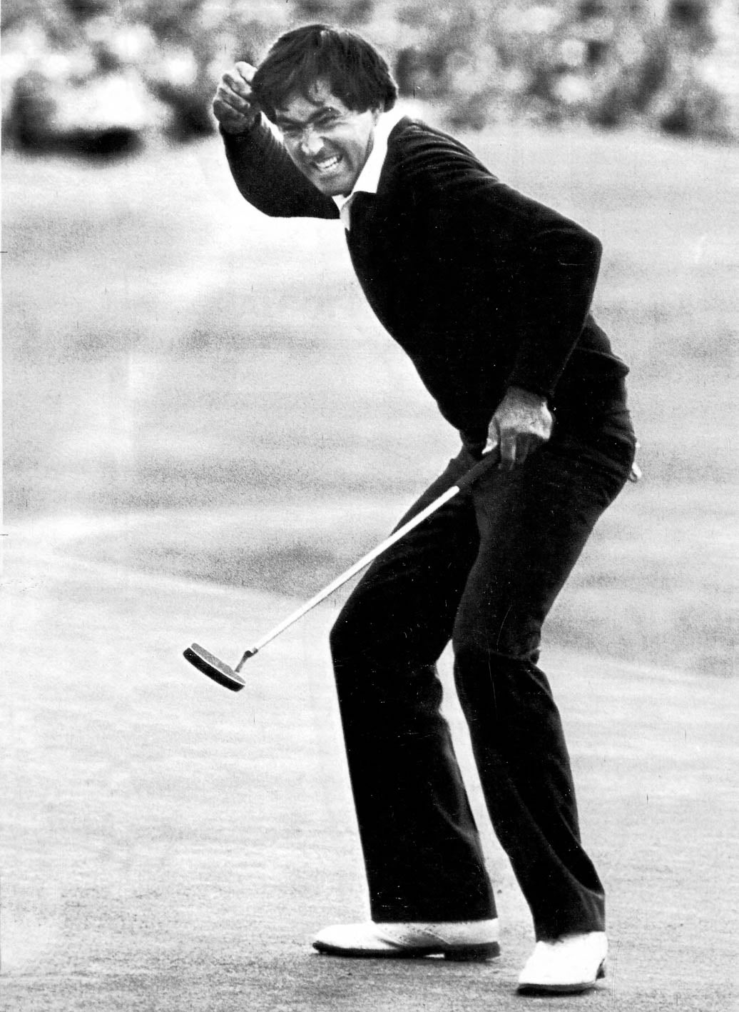 ¡La metí, la metí, la metí! Severiano Ballesteros expresa su alegría la convertirse en ganador del Open Británico en Sain Andrews en 1984. 