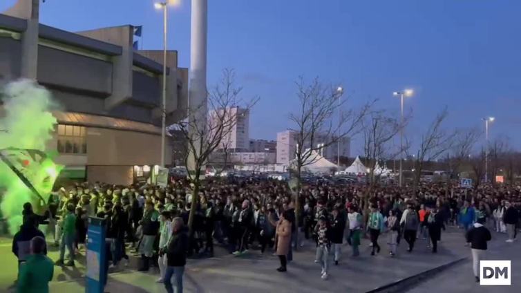 El corteo del racinguismo hacia los Campos de Sport