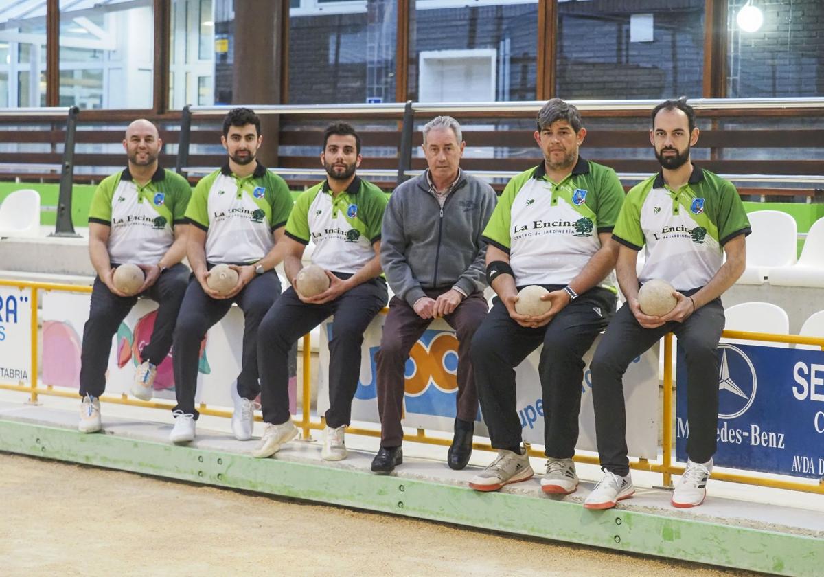 Alberto Ceballos, Marcos Saro, Sergio Castillo, Antonio Saiz (presidente), Javi Puente y Antonio Saiz, la plantilla de la peña Mali.