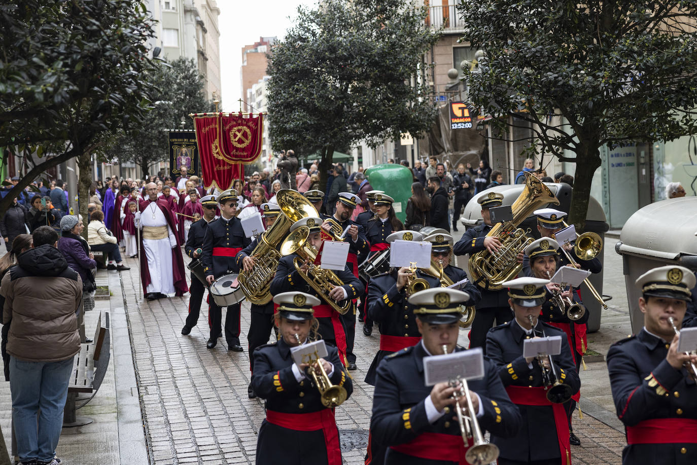 La resurrección clausura la Semana Santa