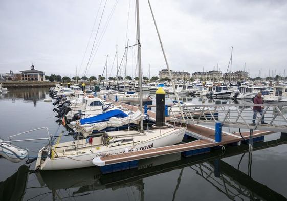 El puerto deportivo Marina del Cantábrico cuenta con más de 1.200 atraques.