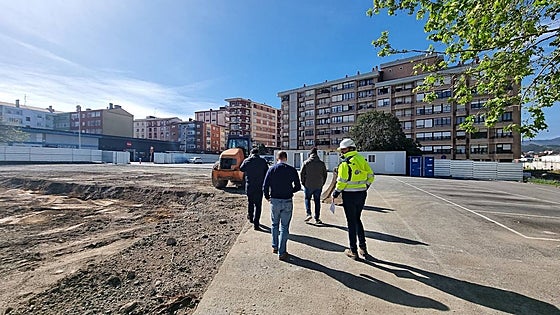 Torrelavega habilitará 90 plazas de aparcamiento en El Valle para compensar el cierre de La Carmencita