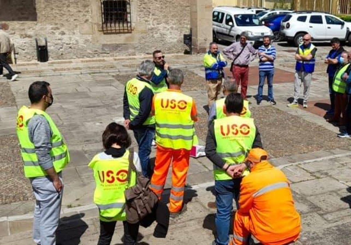 Imagen de archivo de los trabajadores de Sintrasa de Camargo.