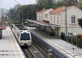 La estación de tren de Barreda, donde se construirá un aparcamiento disuasorio.