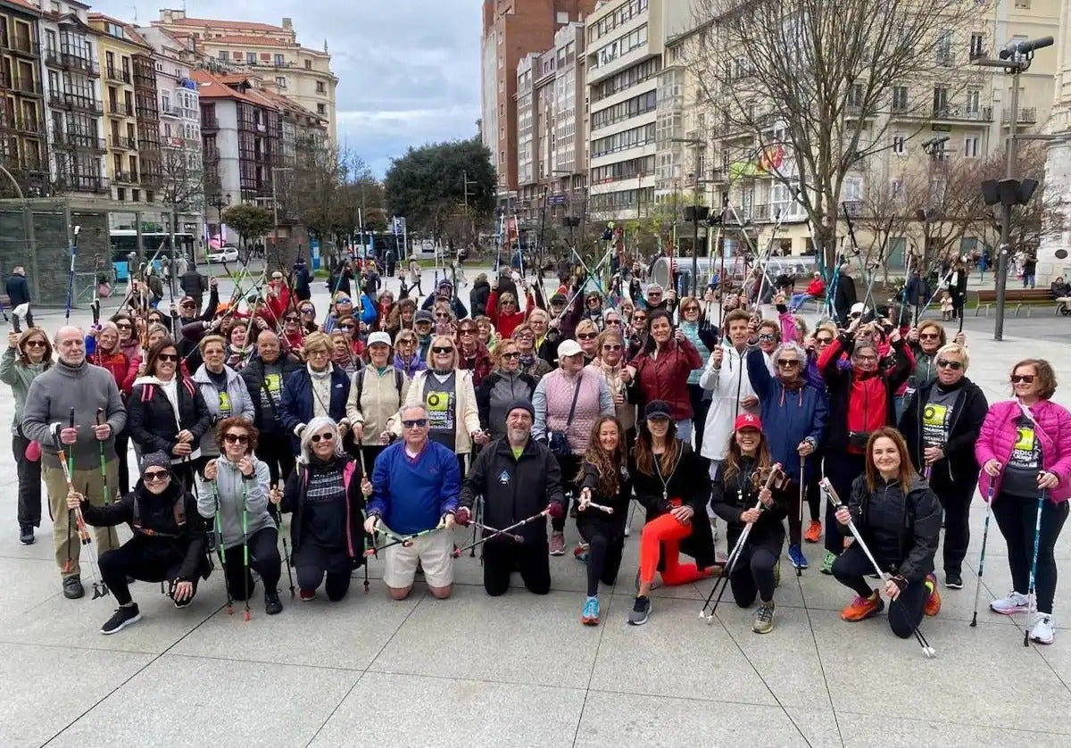 Imagen de grupo de la primera edición.