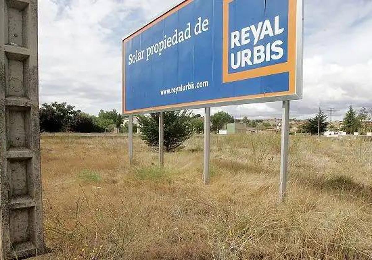 Nadie puja por las parcelas urbanizables en rebajas del gigante Reyal Urbis en Bezana