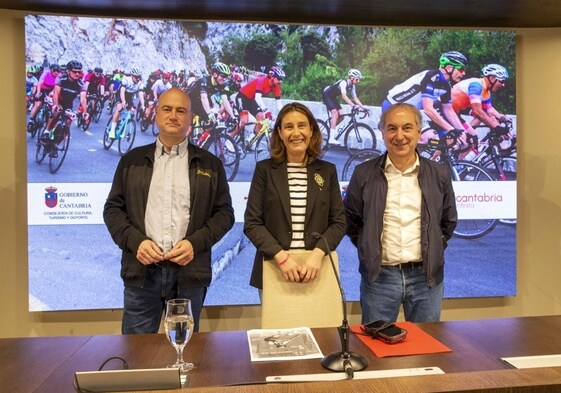 Agudo, Ruiz y Gómez, en la presentación de la Lebaniega Jubilar Bike