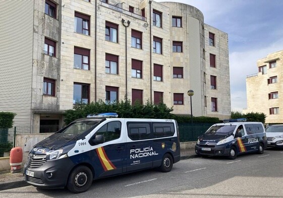 Momento en el que la Policía Nacional realiza una de las detenciones.