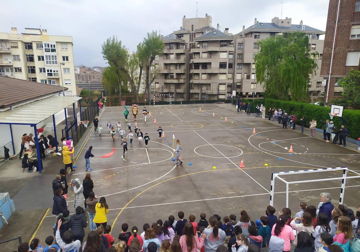 Un momento de la carrera celebrada en el CEIP Sardinero.