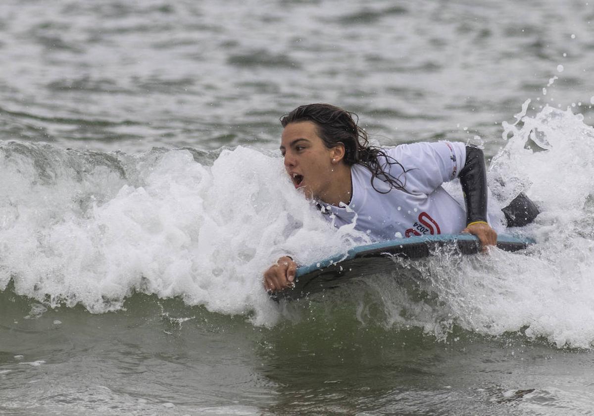 Julia Sánchez fue subcampeona de España de bodyboard.