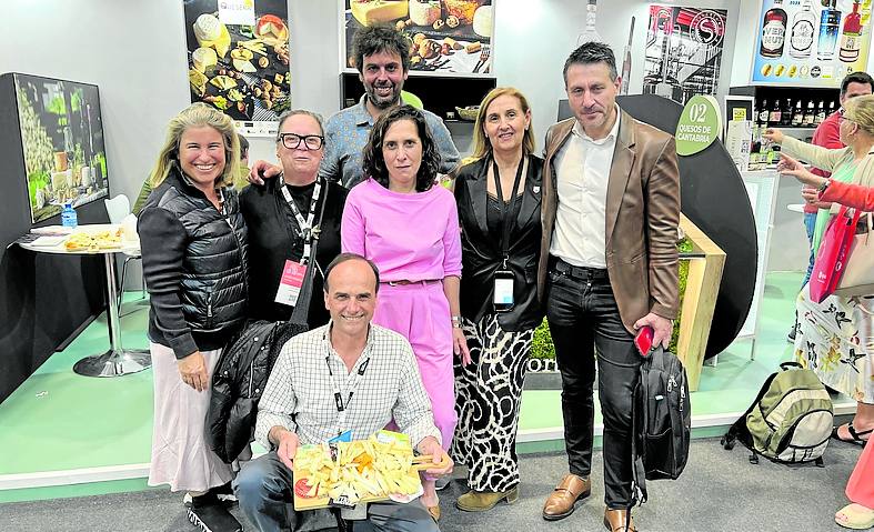 Ana Arroyo, María Arroyo, Raúl Gómez, Marta Roiz, Carolina Entrecanales, Eduardo Sanfilippo y José María Alonso.