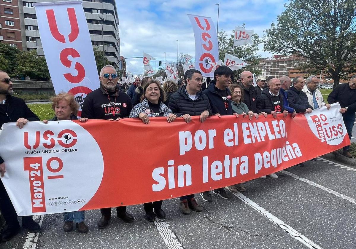 400 cántabros de USO se manifiestan en Gijón