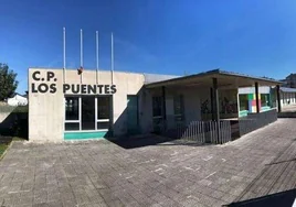 La sede de la UNED se ubica en el antiguo colegio Los Puentes.