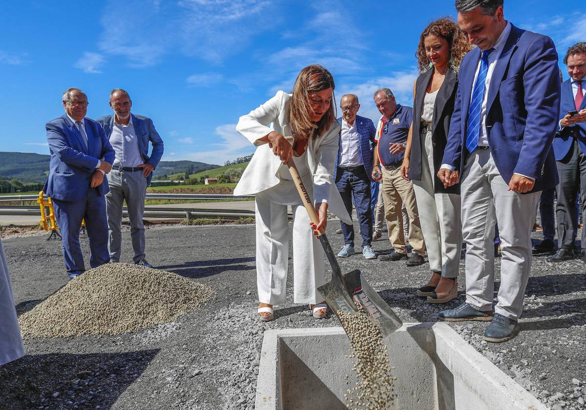 Buruaga, en el acto de primera piedra de La Pasiega el pasado septiembre.