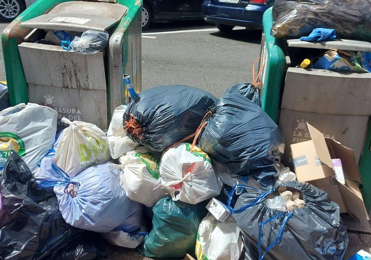 Una avería en la central de la recogida neumática acumula basura en Castilla-Hermida durante varios días