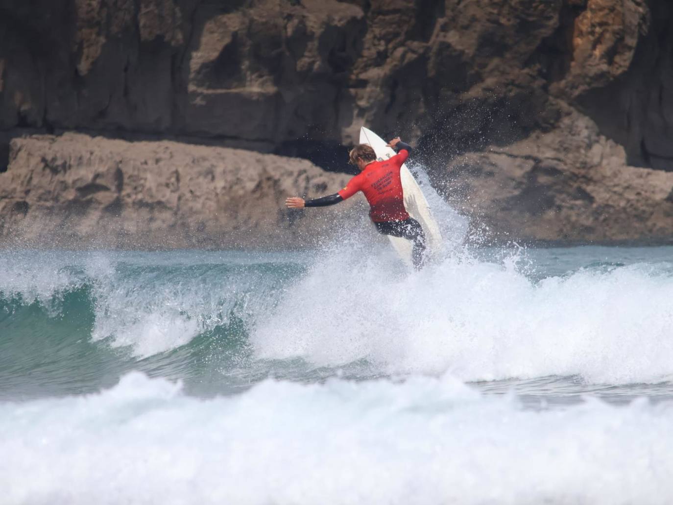 Campeonato Regional de Surf 2024, en la playa de Ris