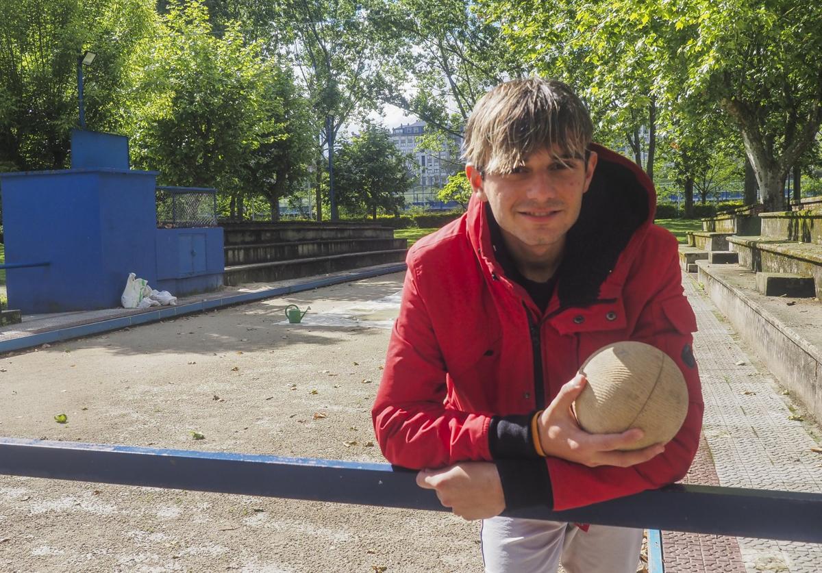 Ángel Gutiérrez, primer jugador del que se tiene constancia de que haya tirado dos bolas de ocho.