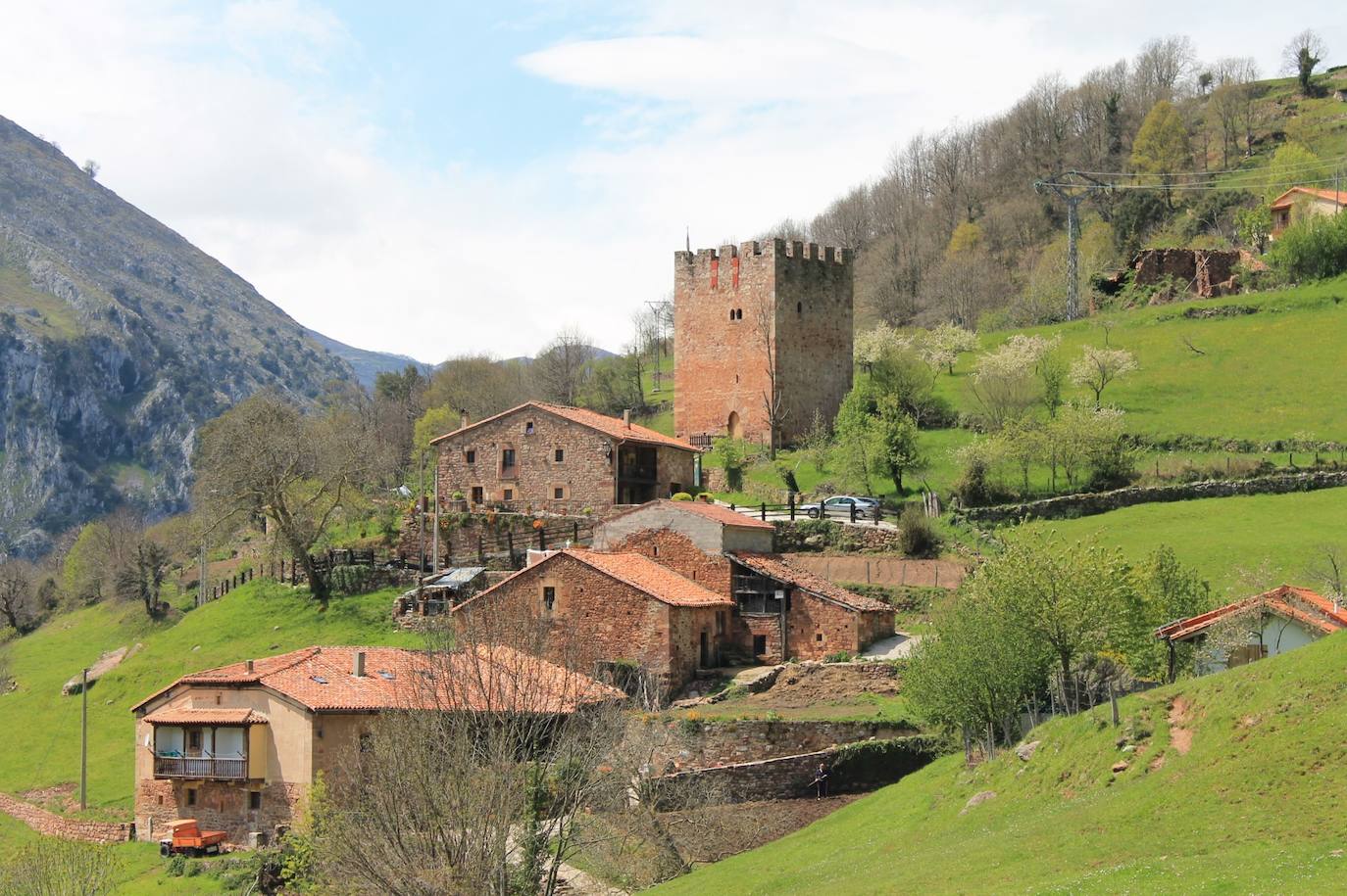 Torre de Linares, en la comarca de Liébana Peñarrubia