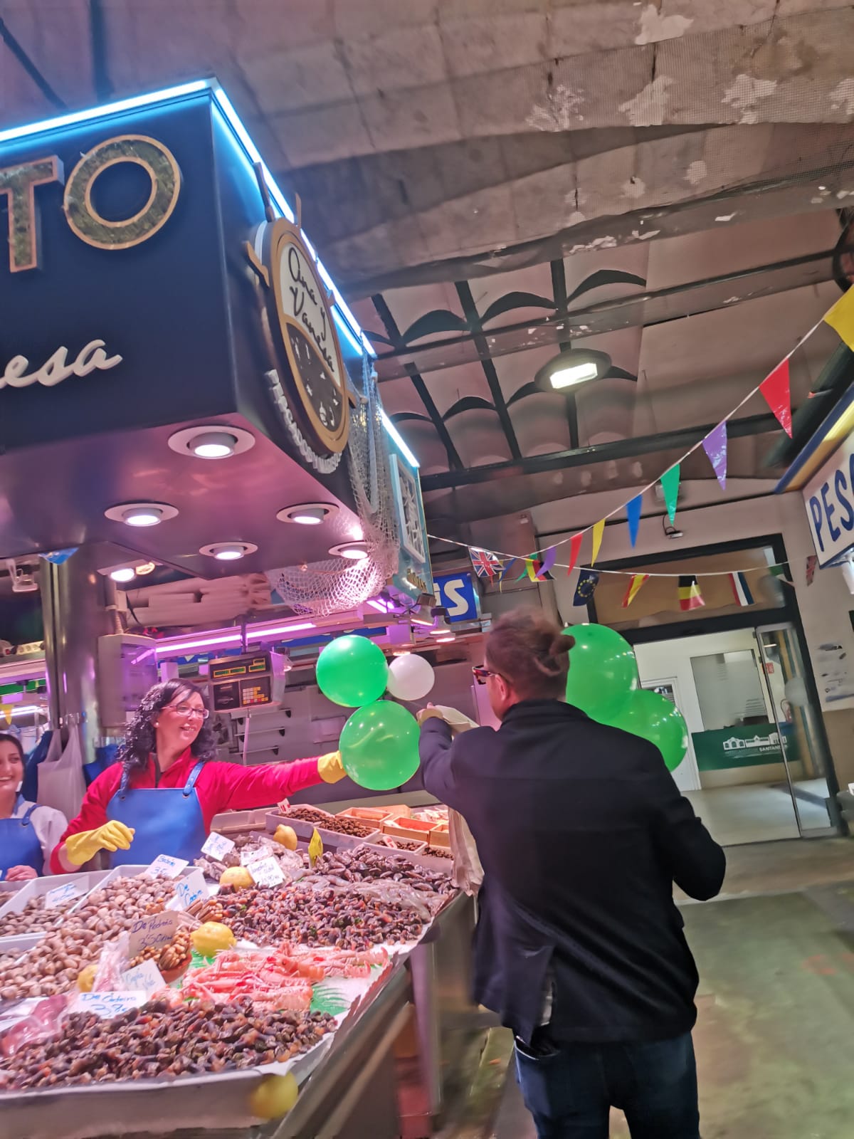 Imagen secundaria 1 - El Mercado de La Esperanza, con el Racing