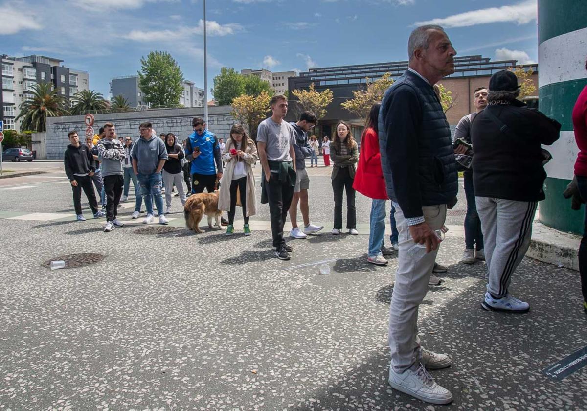 Colas en las taquillas de los Campos de Sport para las entradas del Racing-Zaragoza, que se disputó el pasado domingo.