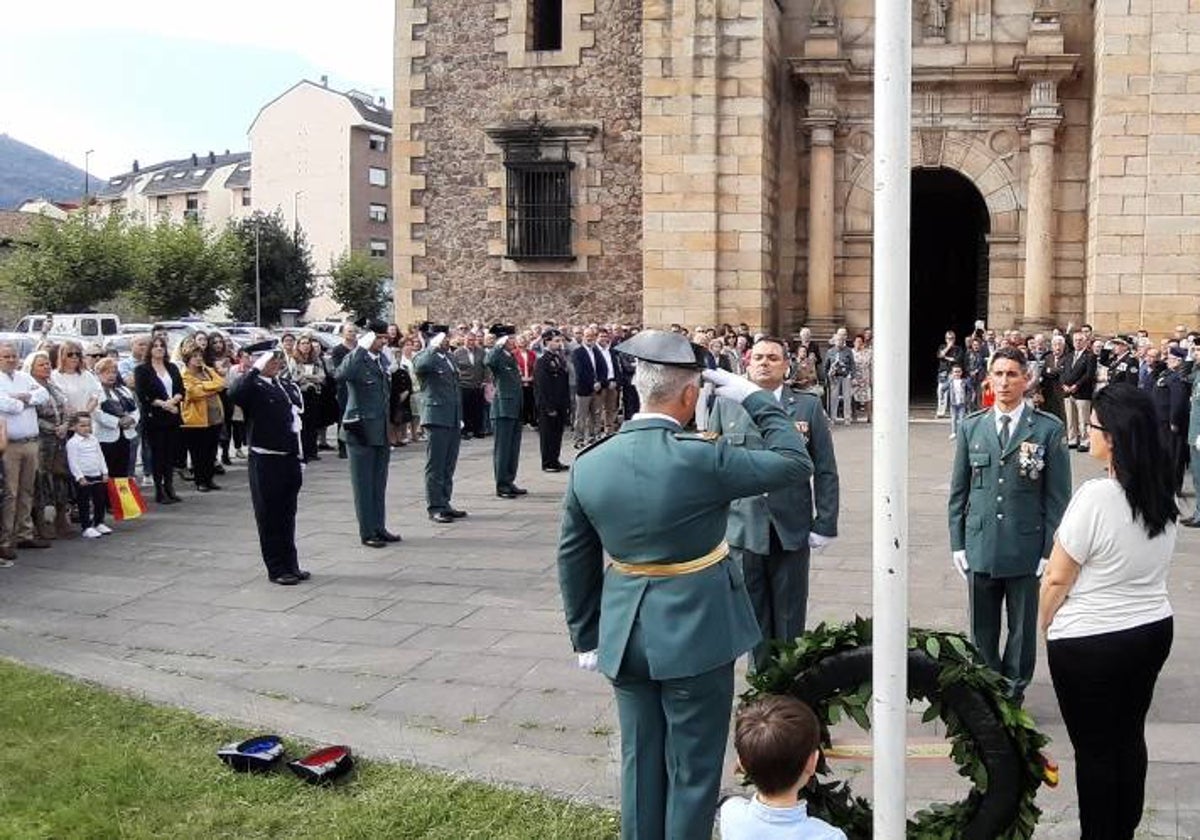 Homenaje este miércoles a la Guardia Civil en Los Corrales.