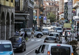 Calle José María Pereda de Torrelavega, una de las arterias principales de la ciudad.