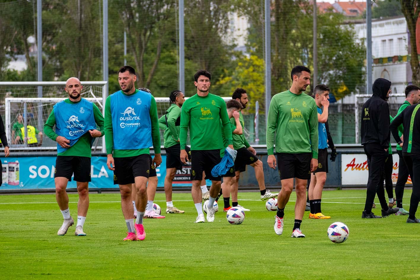 Ekain, Baturina, Juan y Pol Moreno, al final de la sesión.