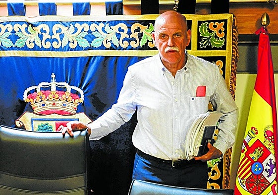 Francisco Maza es el nuevo alcalde de Voto en virtud de la moción de censura impulsada por AVV y PRC y aprobada este lunes.