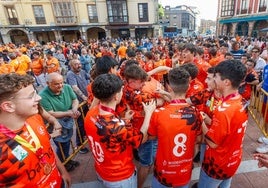 La cantera naranja es la primera en llegar para celebrar el cuarto puesto de los cadetes en la Minicopa del Rey